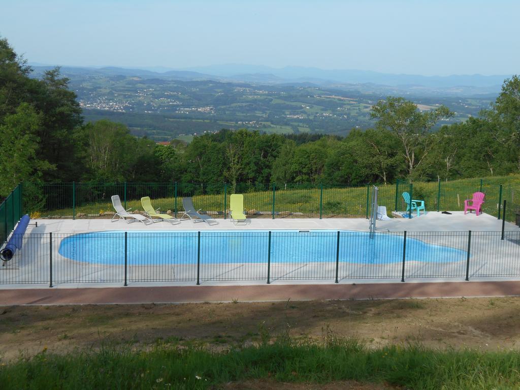 Camping Le Montbartoux Vollore-Ville ภายนอก รูปภาพ