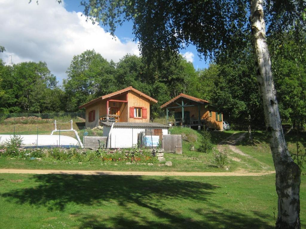 Camping Le Montbartoux Vollore-Ville ภายนอก รูปภาพ