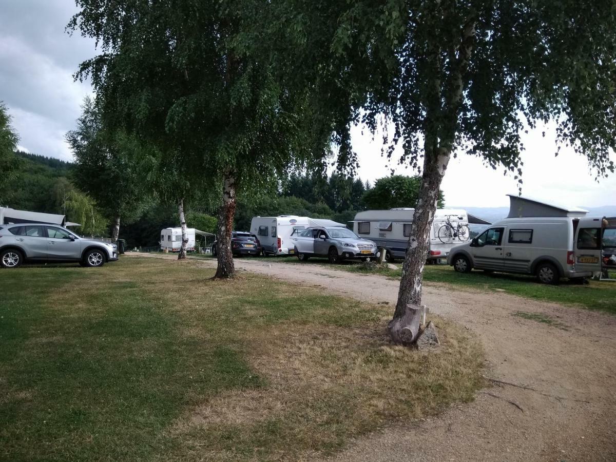Camping Le Montbartoux Vollore-Ville ภายนอก รูปภาพ
