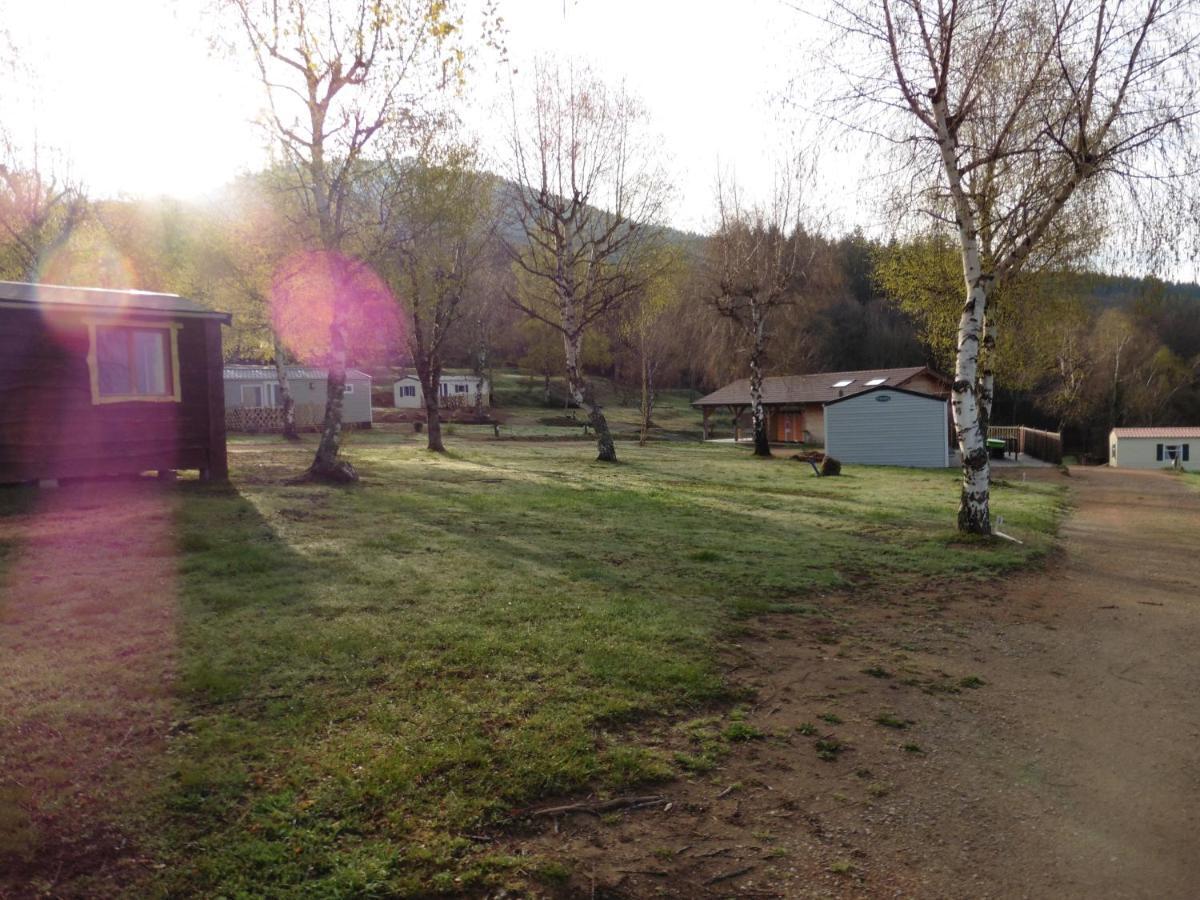 Camping Le Montbartoux Vollore-Ville ภายนอก รูปภาพ